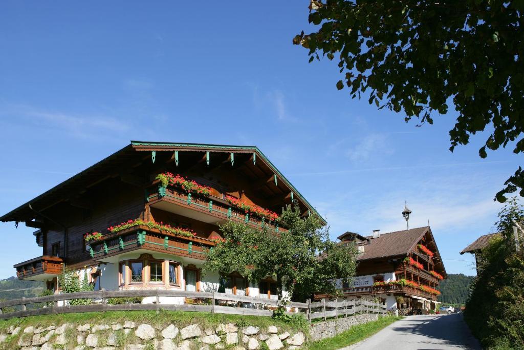 Landgasthof Ledererwirt Pension Ebbs Buitenkant foto